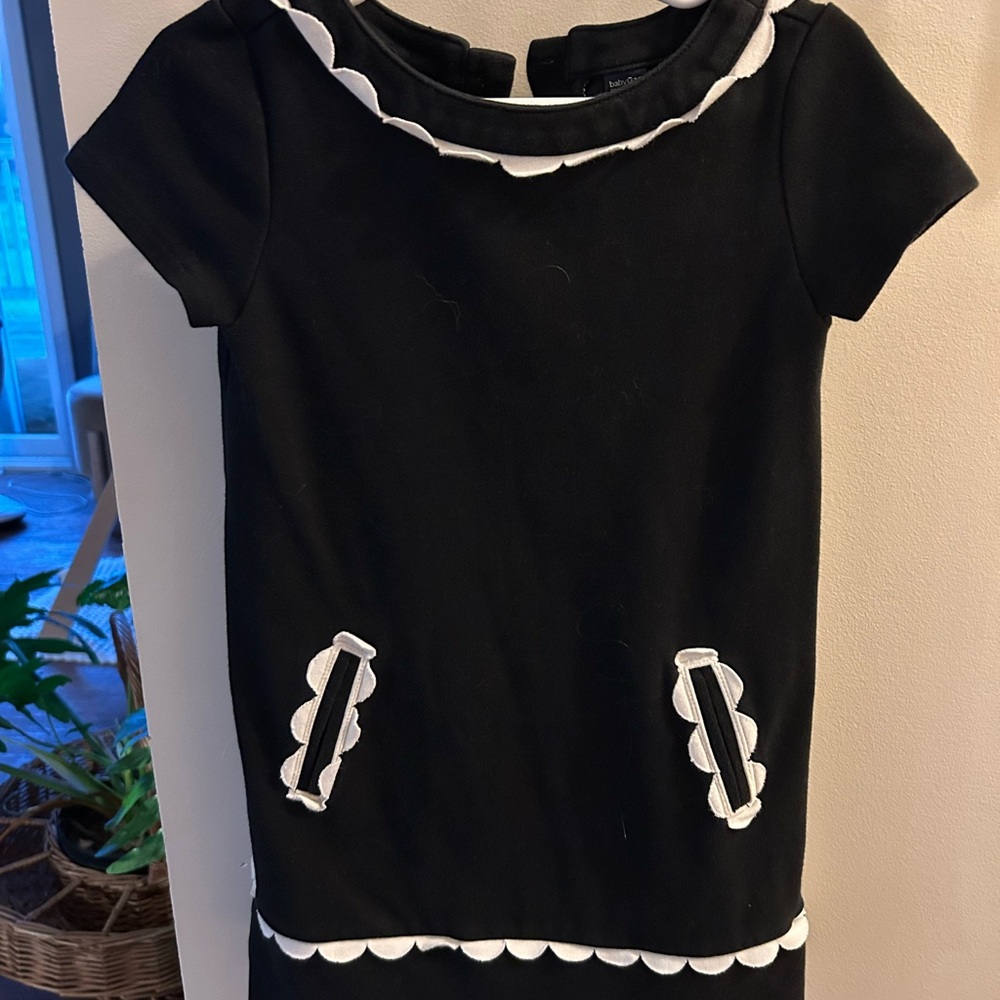 GAP Black and White Cocktail Sheath Dress